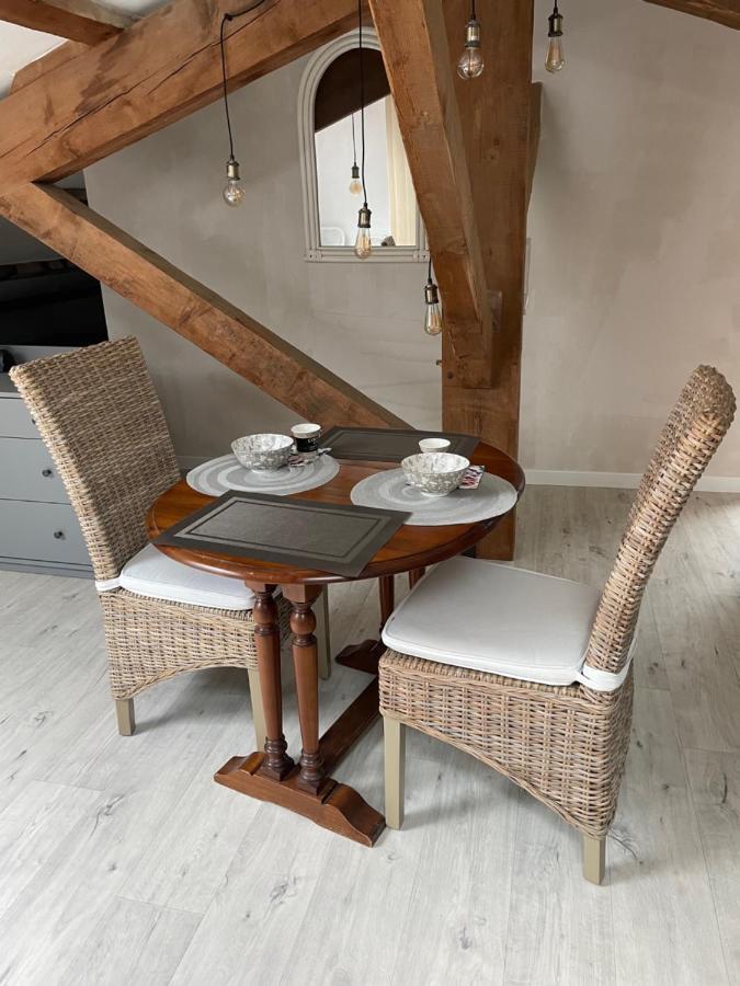 Les Vieux Platanes Appartement La Crau Buitenkant foto