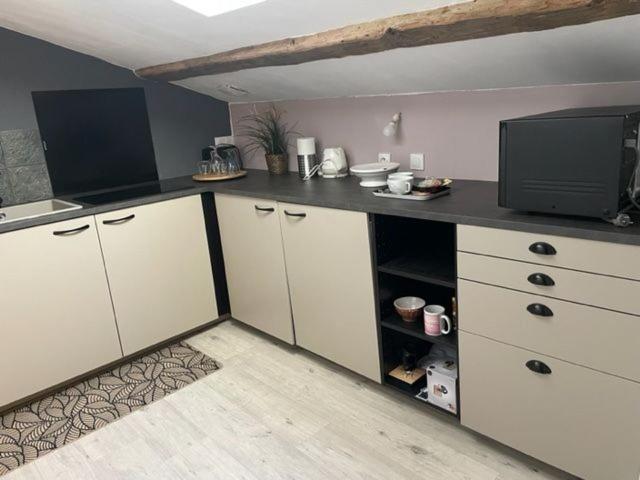 Les Vieux Platanes Appartement La Crau Buitenkant foto