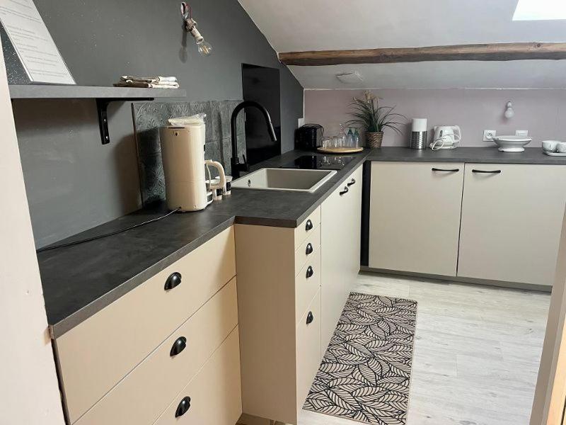 Les Vieux Platanes Appartement La Crau Buitenkant foto